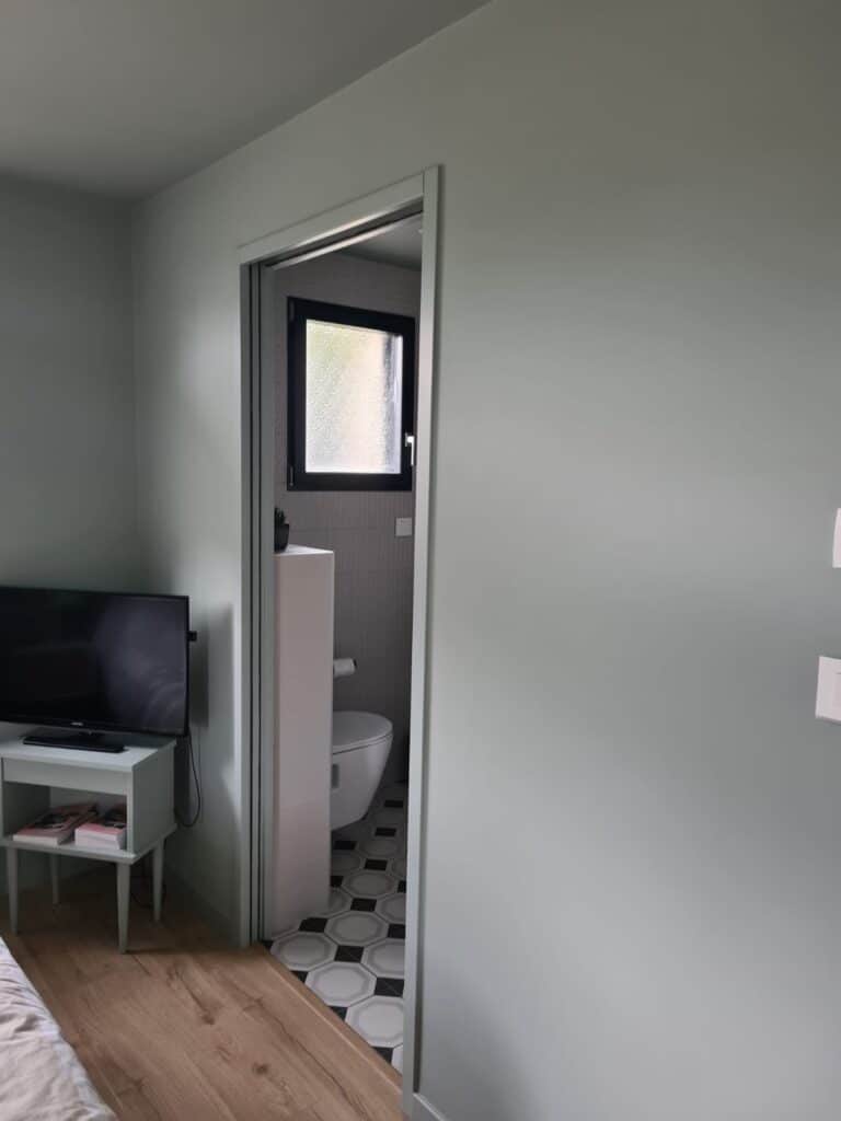 ec29a2bb-95ce-4bd2-8ed1-e356201737f7